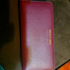 Michael kors wallet